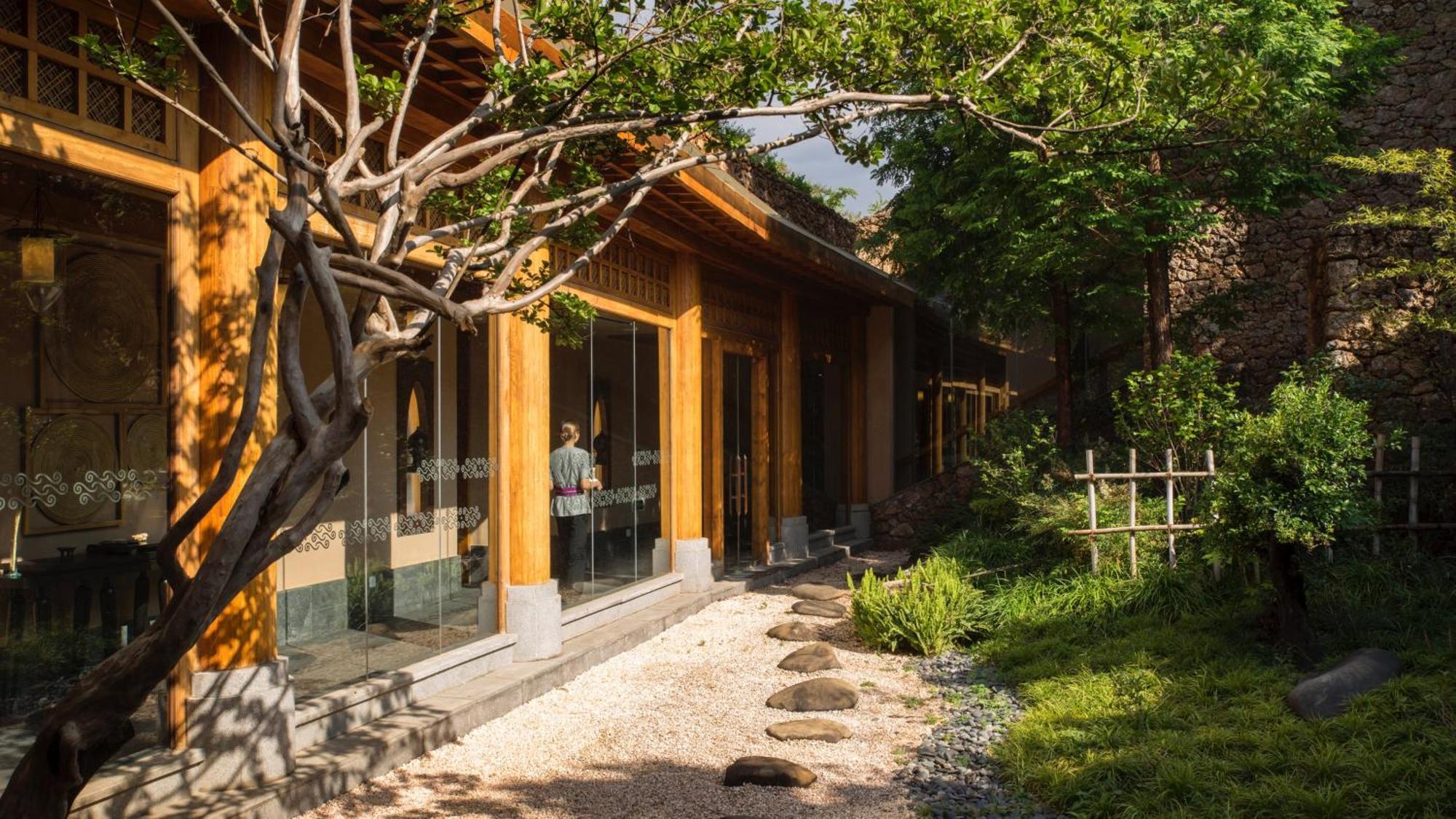Intercontinental Lijiang Ancient Town Resort By Ihg מראה חיצוני תמונה